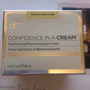It Cosmetics- Confidence In A Cream
